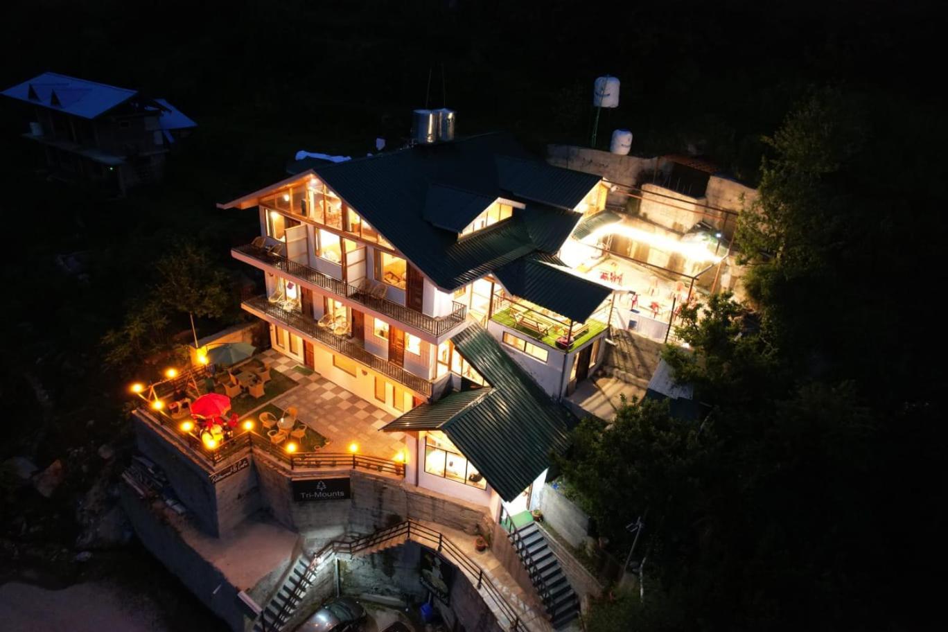 Trimounts-A Boutique Hotel & Wellnes Center In Tirthan Valley Banjār Kültér fotó