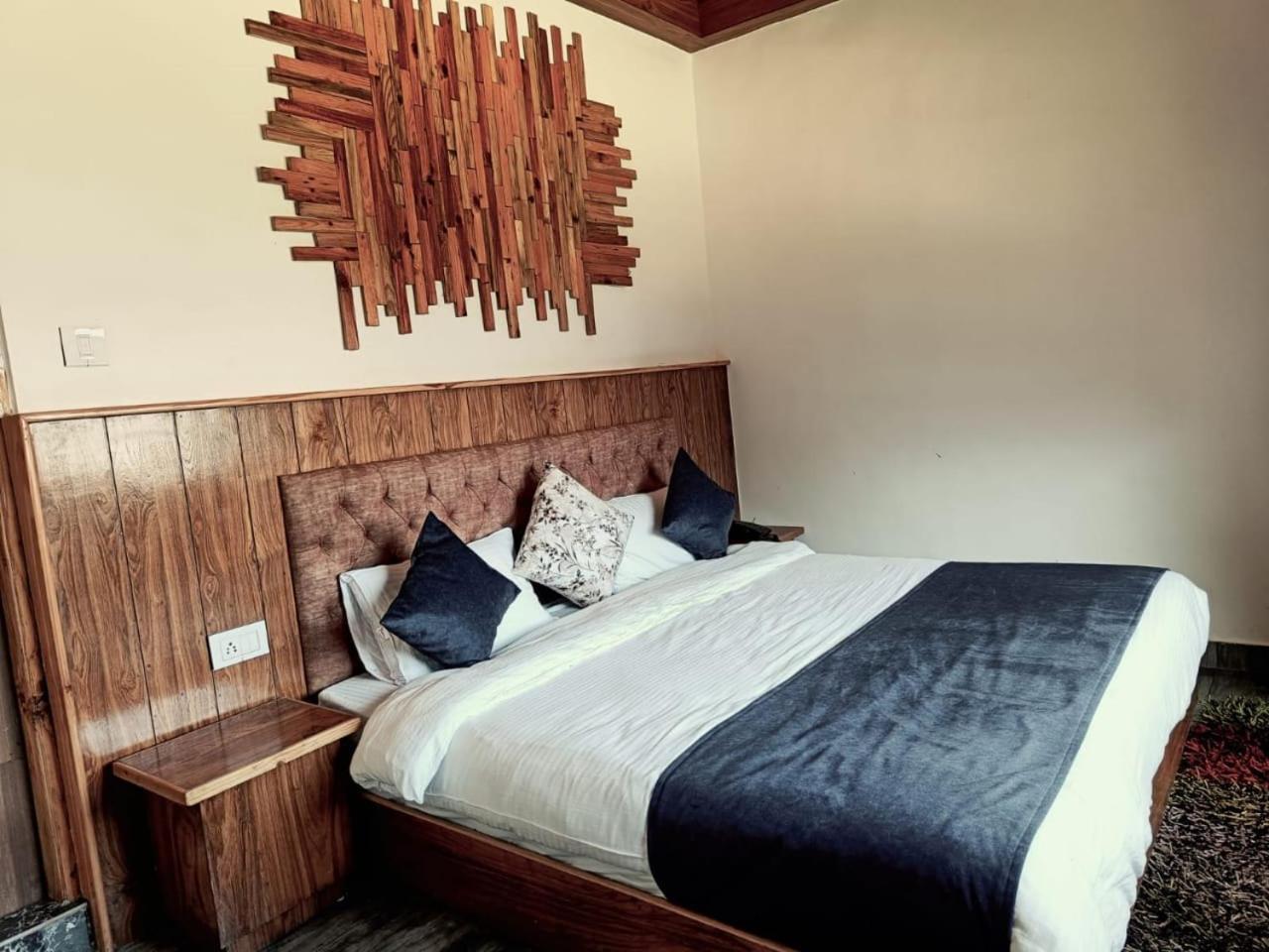 Trimounts-A Boutique Hotel & Wellnes Center In Tirthan Valley Banjār Kültér fotó
